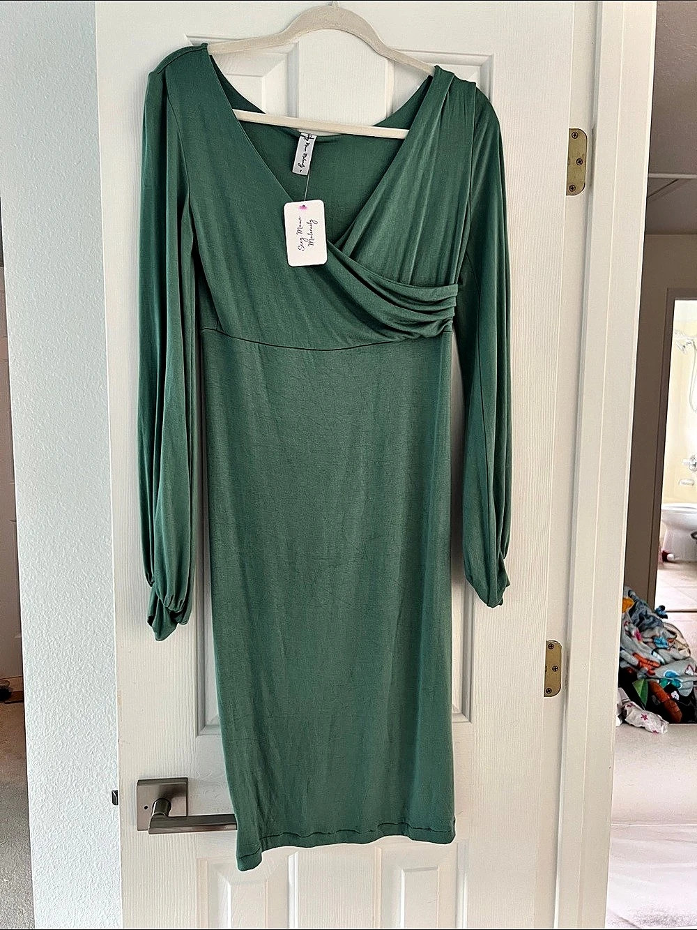 Sexy Mama Maternity Ruched Mama Midi Dress Green Small NWT